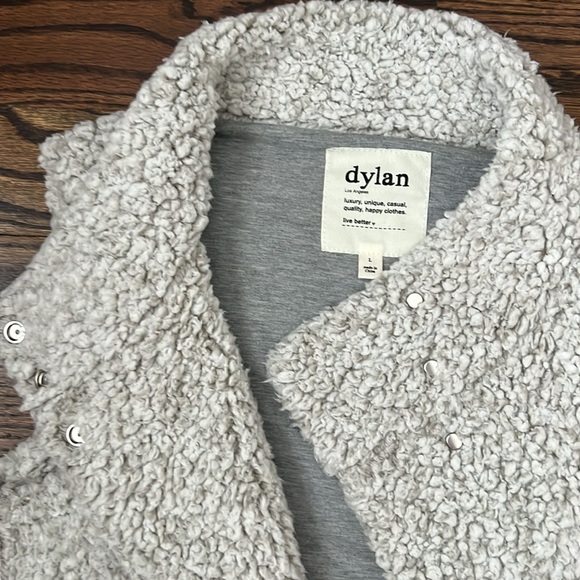 Fuzzy vest. Dylan brand. Size large. Barely worn. Size pockets. Snaps. - Picture 3 of 4